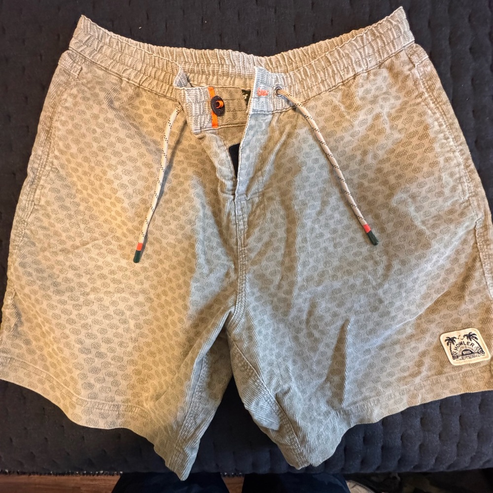 Howler Brothers Men's Tan Patterned Flat Front Shorts